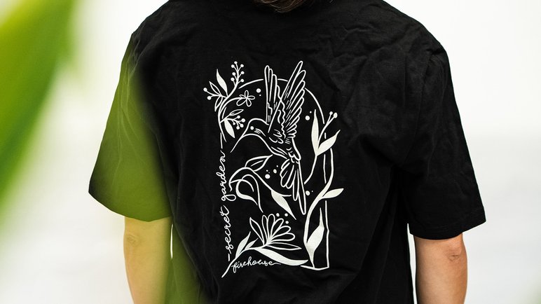 Firehouse – The Secret Garden Shirt, schwarzes Shirt mit Kolibri Sujet